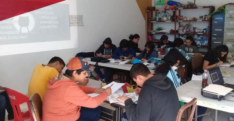 La colección abierta al público es resultado del trabajo realizado por alumnos del Taller de cómic y manga de la Casa de la Cultura San Antonio de los Buenos