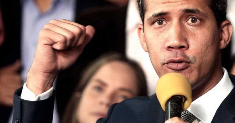 El embajador de Guaidó en Estados Unidos, Carlos Vecchio, publicó una carta que envió al SOUTHCOM solicitando una "reunión con una delegación técnica para avanzar en la planificación estratégica y operativa" para "restaurar la democracia" en Venezuela